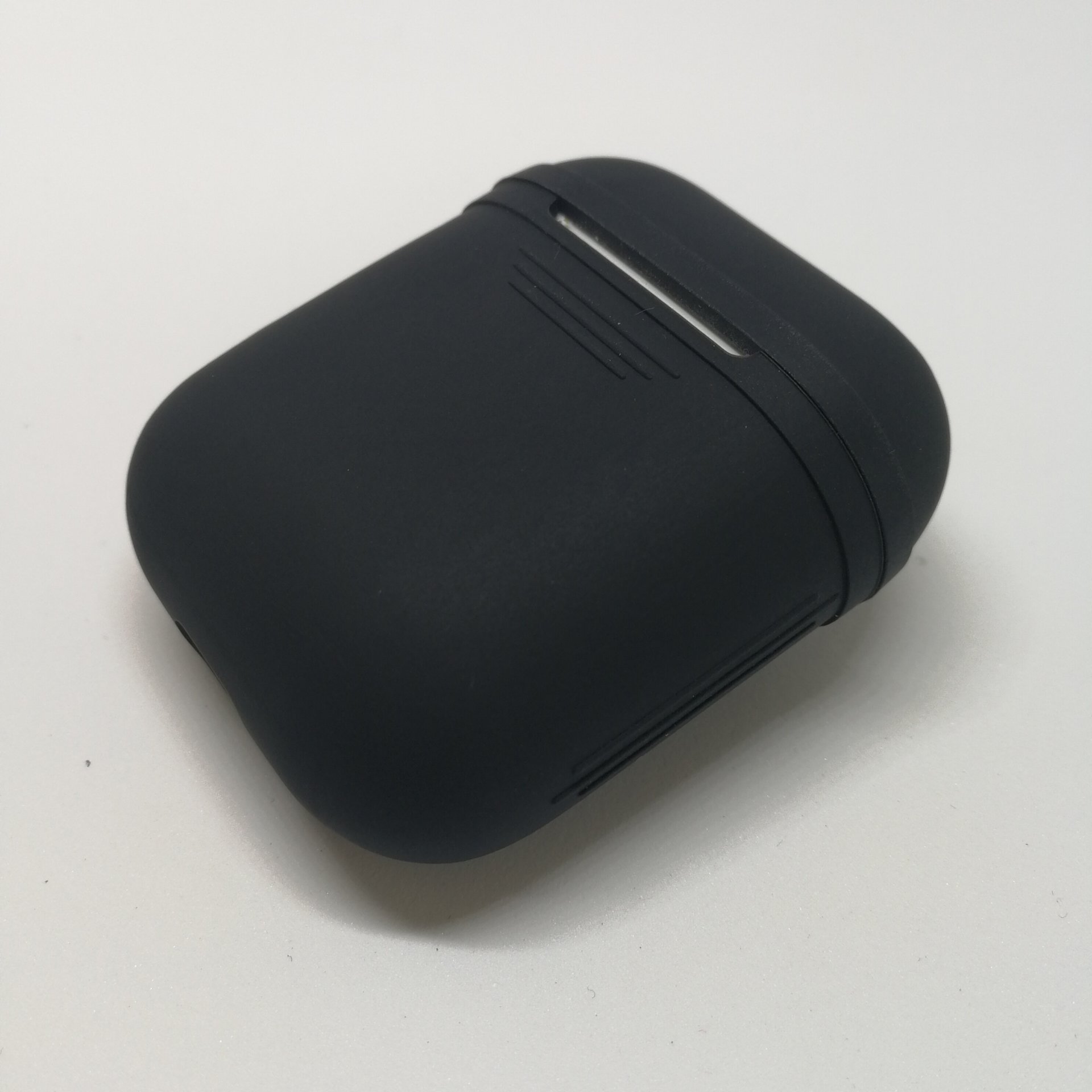 見栄えのビューティフルさは大きく減退し、落としても大丈夫的な安心感は少し加速する