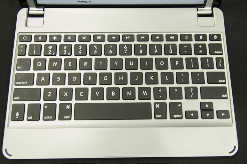 9.7インチiPadシリーズ用の配列