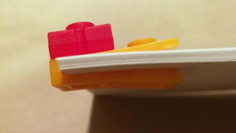 名刺くらいの厚さのメモカードを10枚ほどクリップしてメモとして使ってみた