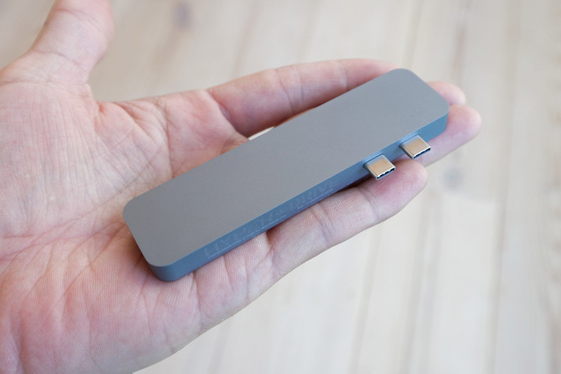 スティック状のHyperDrive。軽量だが質感は高い