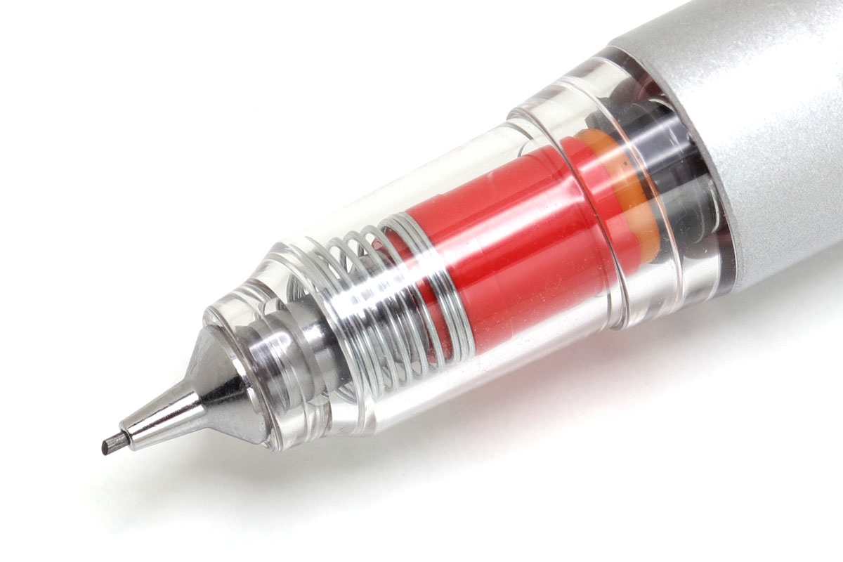 ゼブラの「デルガード」。使っているのは「デルガード タイプLx」（<a href="http://www.zebra.co.jp/pro/del_guard_lx/index.html" class="n" target="_blank">公式ページ</a>）です。芯径は0.3mmと0.5mmがあります。