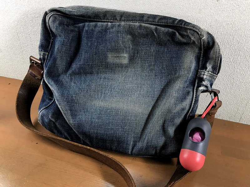 丸々したたたずまいもかわいらしく、お出かけバッグのお供になってくれそうです