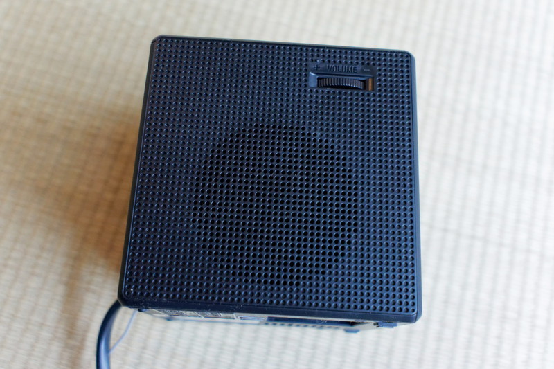 スピーカーの口径は6.6cm。耳に痛くない、量感のあるサウンドを出してくれる