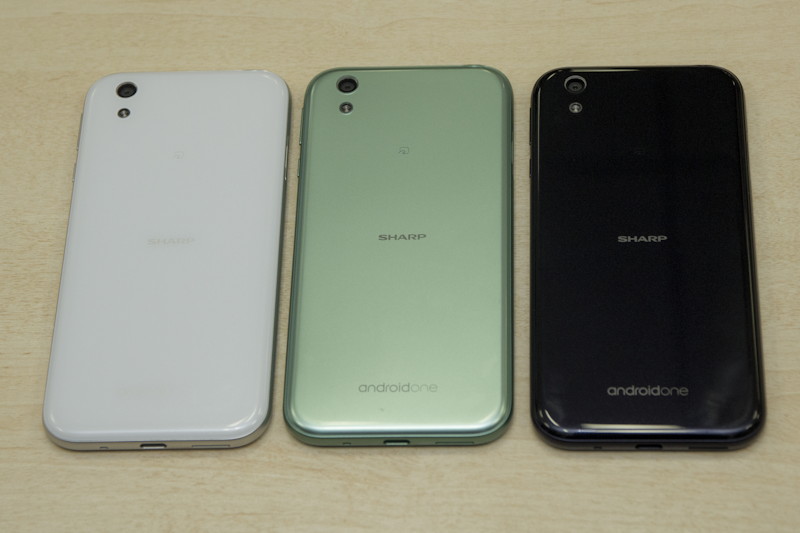 左から、ホワイト、ミントグリーン、ダークパープル