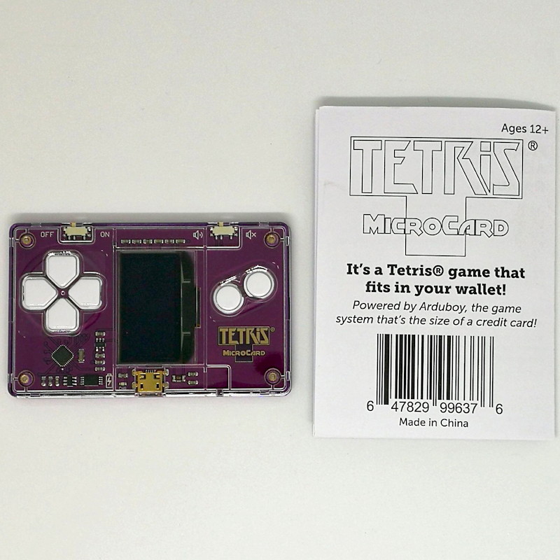 同梱物は本体であるMicroCardと英文の取説のみ