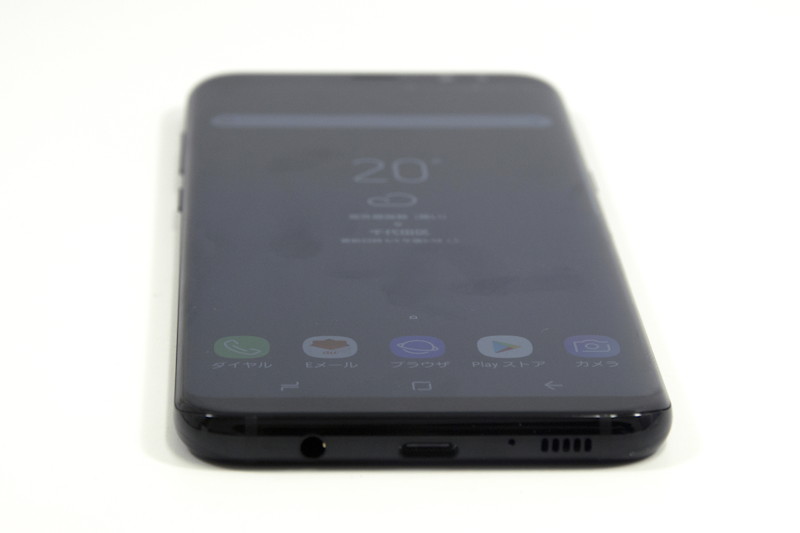 カラーは写真のミッドナイトブラックのほか、アークティックシルバーをラインナップ