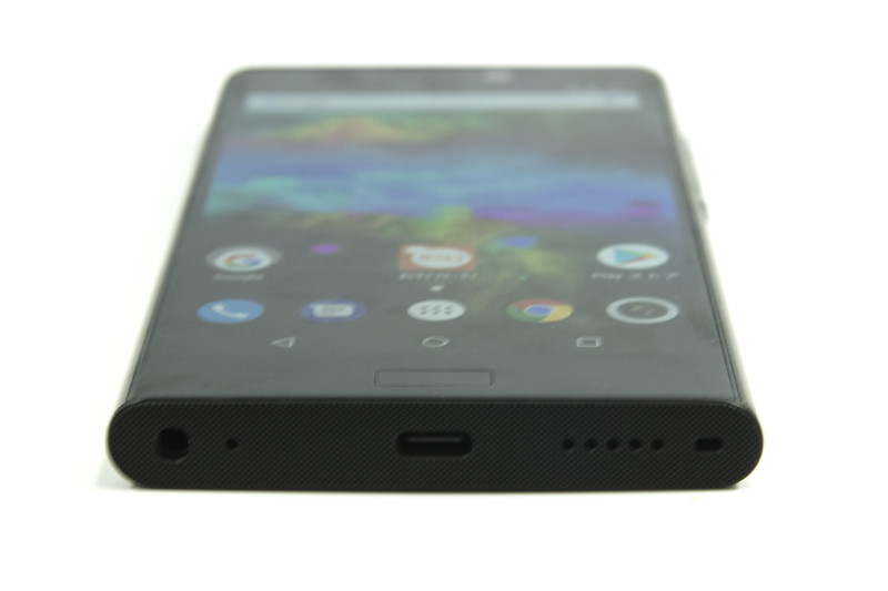 外部端子はUSB Type-C（USB 3.0）