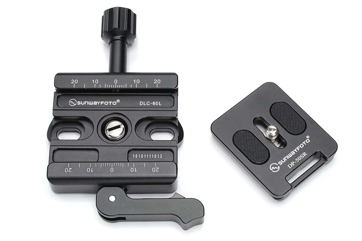 SUNWAYFOTOの「DLC-60L」。レバーでも開閉できるクランプで、レバーを右に倒すとプレートが外れ、レバーを左に倒すとプレートがロックされます。ツマミだけでもプレートを付け外しできます。Amazonで5994円でした。