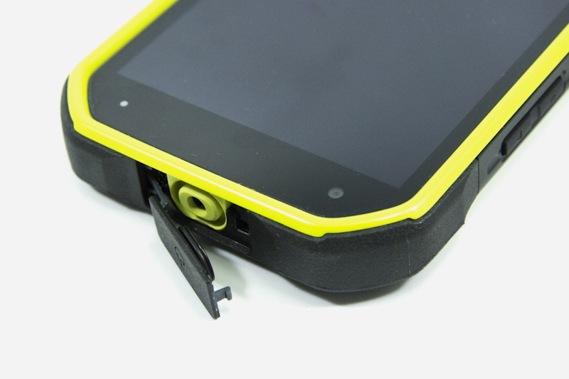 3.5mmイヤホンジャックを搭載