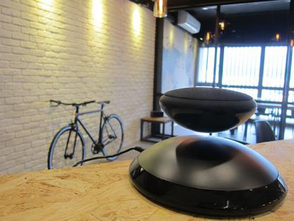 話題の空中浮遊スピーカー