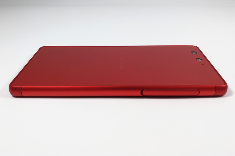 指紋認証センサーは非搭載