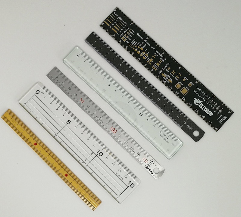 伝統の竹定規、プラスティック、ステンレス、ガラス、カーボン、プリント基板……それぞれ違った重さ、厚さ、硬さ、温度を楽しめる