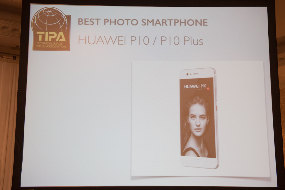 「TIPA AWARDS 2017」の「BEST PHOTO SMARTPHONE」に「P10/P10 Plus」