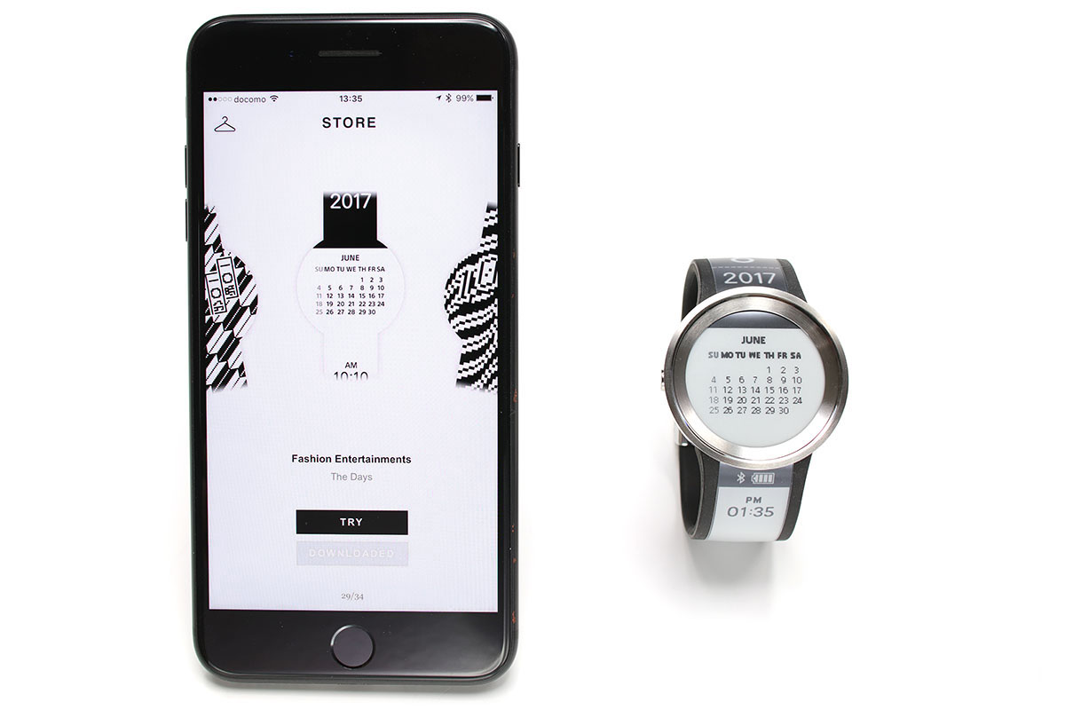 アプリ内の「STORE」から、腕時計のデザインを無料ダウンロードして使うことができます。デザインの一覧は公式サイト内の<a href="https://fashion-entertainments.com/files/FESWatchU_DesignList.pdf" class="n" target="_blank">PDFファイル</a>で見られるほか、「FES Watch U」を持っていなくても「FES Closet」アプリで閲覧することができます。