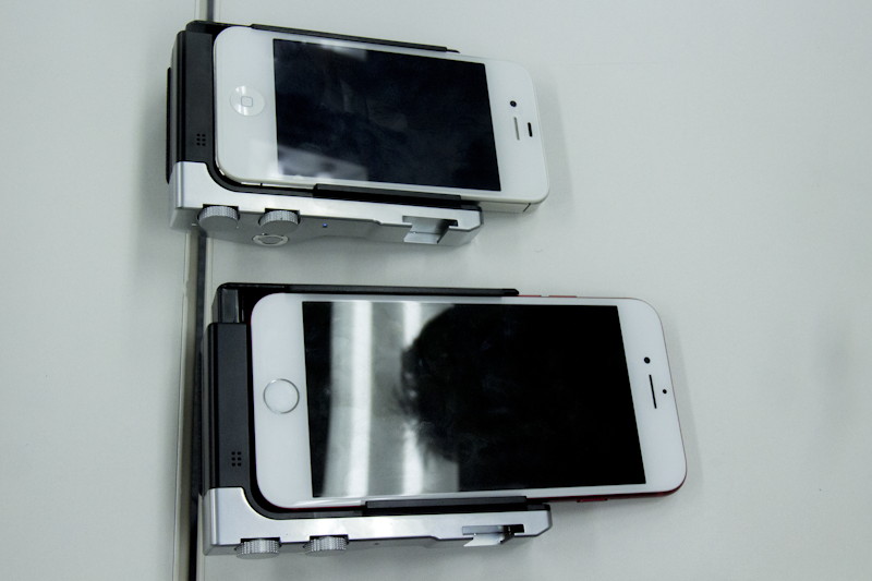 上下とも「Pictar One」。取り付け部の幅を調整できる