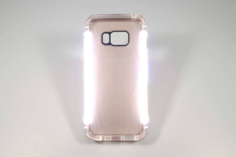 明るさは調節可能