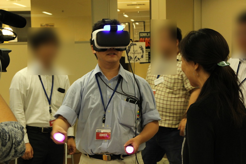 オプションとして提供予定のVRデバイス「LINK」の体験