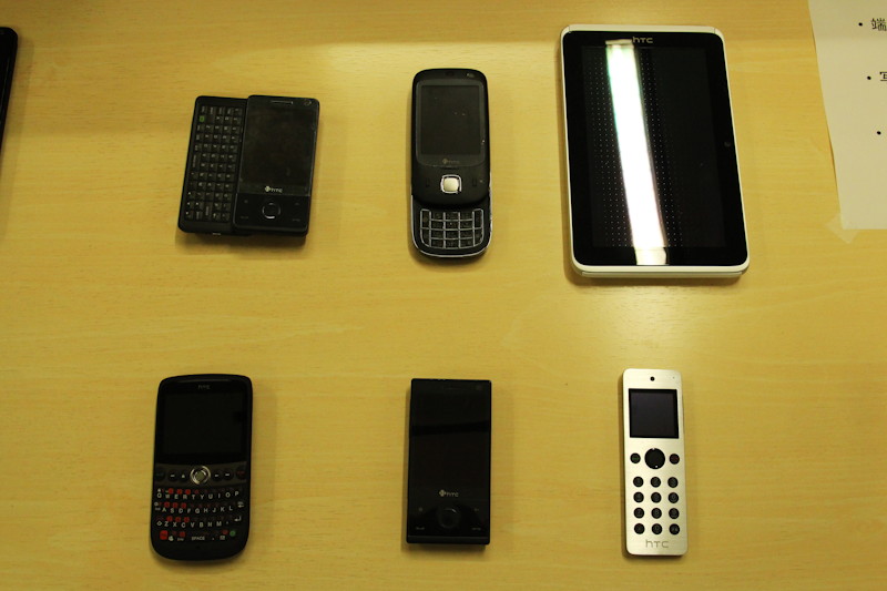 Windows Mobileを搭載した機種や、海外で販売されたモデルも