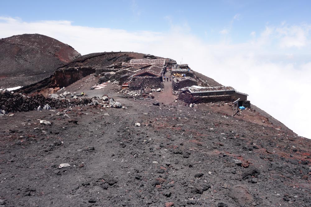 須走・吉田ルートの山小屋群