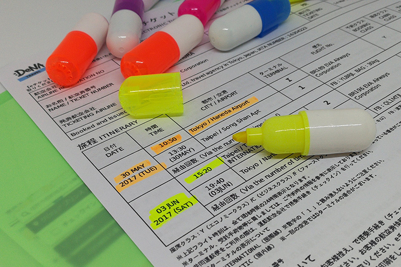 出張や旅行に全色持っていってもかさばらない