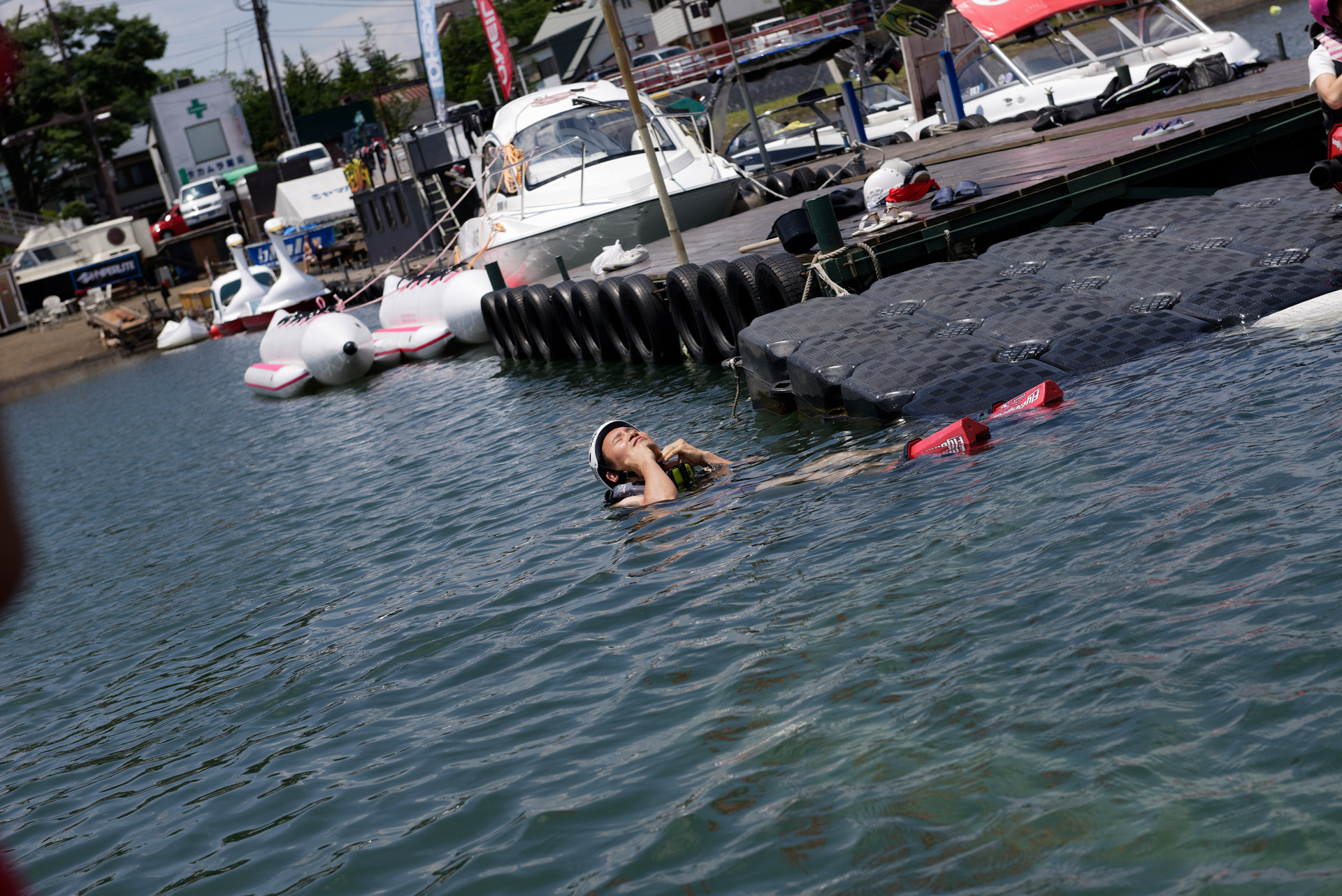 ヘルメットも装着。このヘルメットがどれだけ大事なのかは、この後、嫌というほど思い知らされる