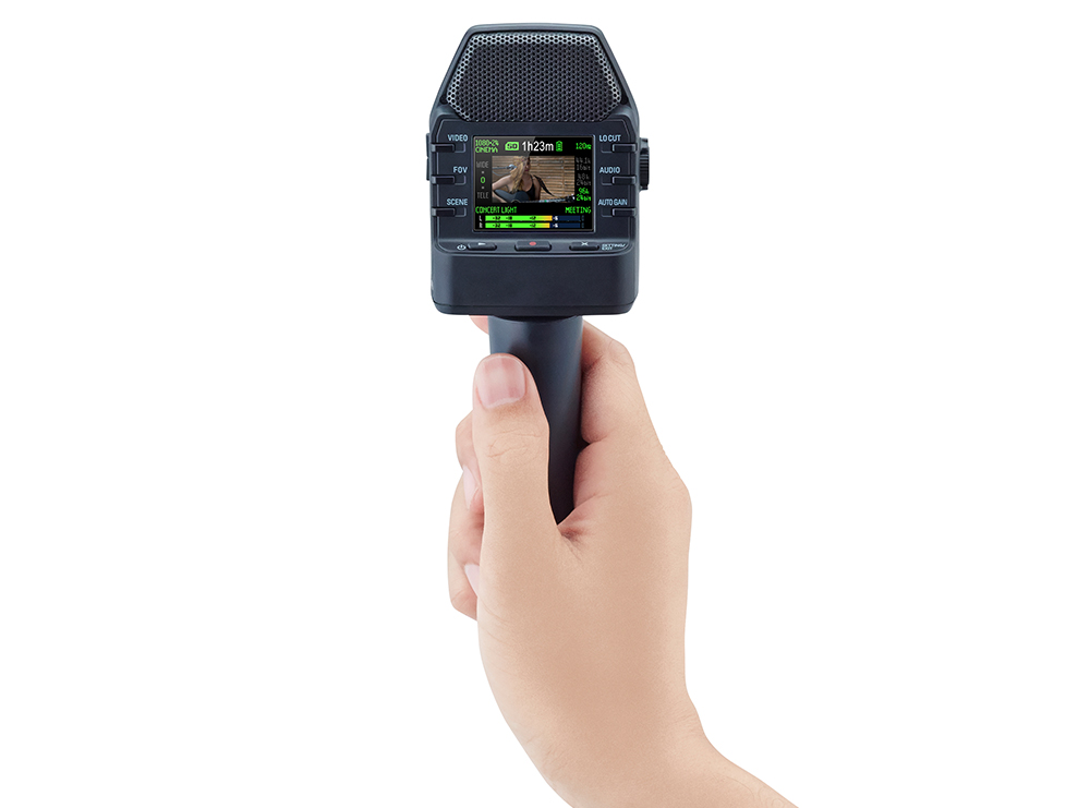 ZOOMのHandy Video Recorder「Q2n」。音楽演奏を高音質で録画するというビデオカメラシリーズで、オプション類も豊富。ホットシューアダプターなんかもあるようです。実勢価格は2万円前後。※画像はメーカーウェブサイトより抜粋。