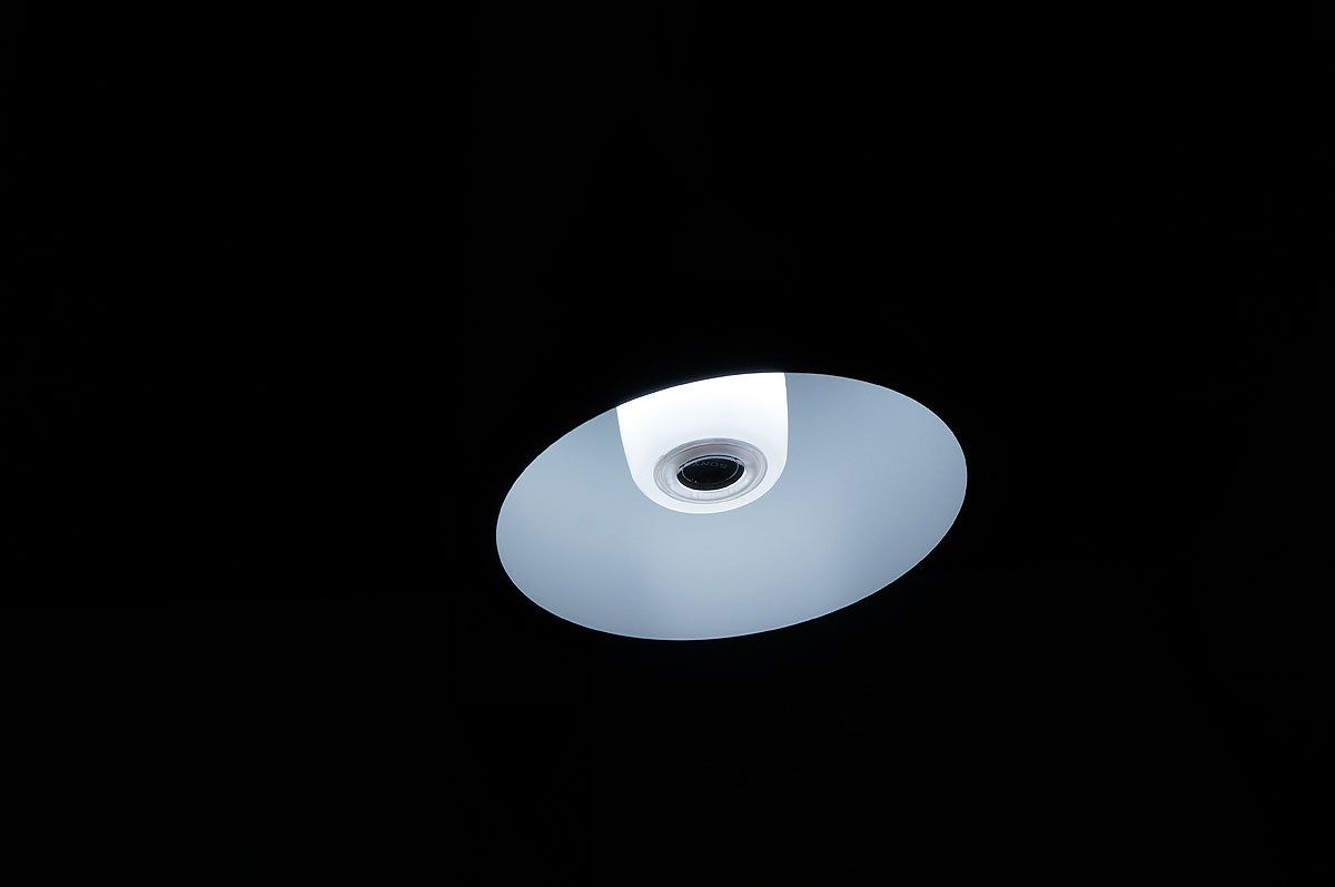 スピーカー搭載照明も