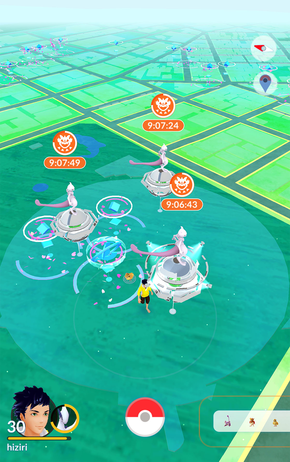 QRコードを読み取るとジムが現われ、そこにミュウツーの姿