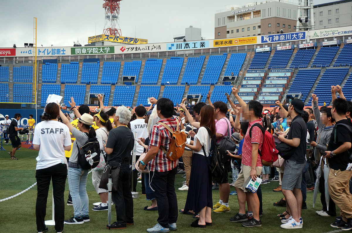 プレイエリアに進む直前の参加者も喜ぶ