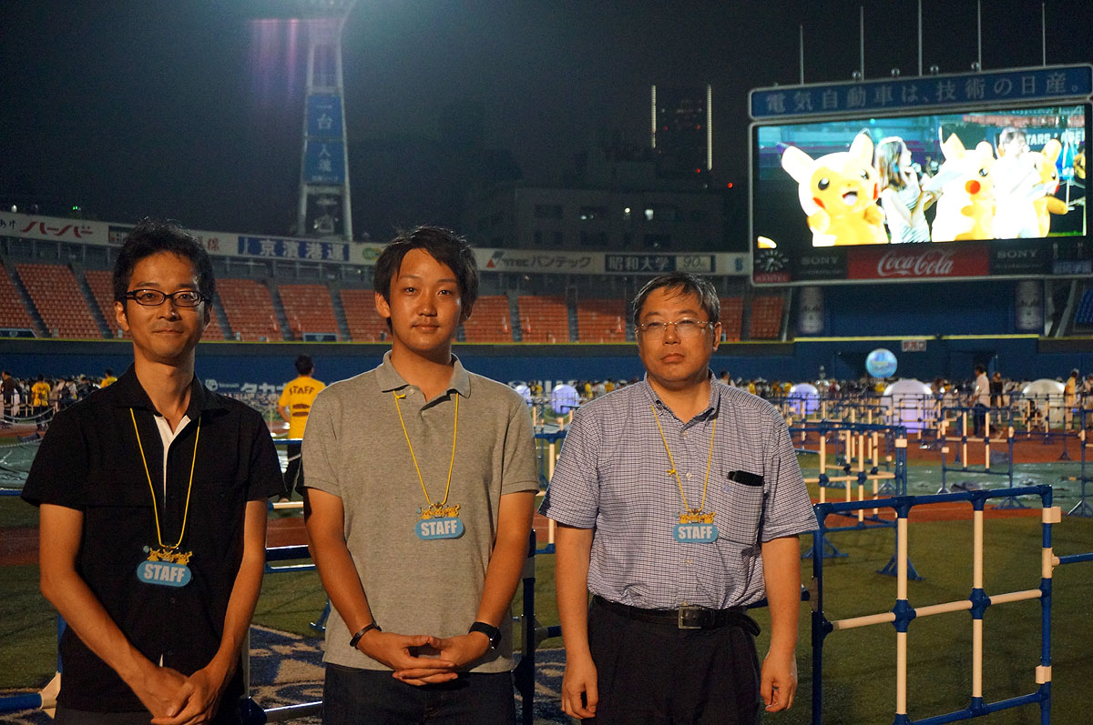 左からソフトバンクWi-Fi推進1課の桜井信氏、位置情報事業推進課の一石起強氏、Wi-Fi運用課担当課長の中嶋雅光氏