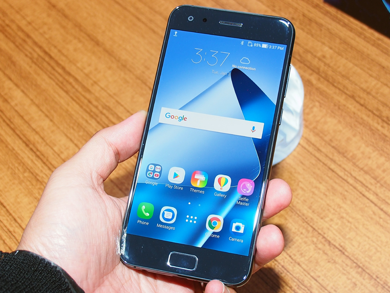 ZenFone 4 Proは、デュアルカメラを疑似的な光学ズームとして活用する