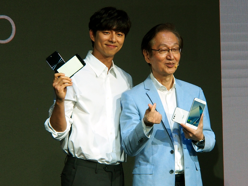 公式キャラクターのコン・ユ氏も登壇。会場からは黄色い声が上がった