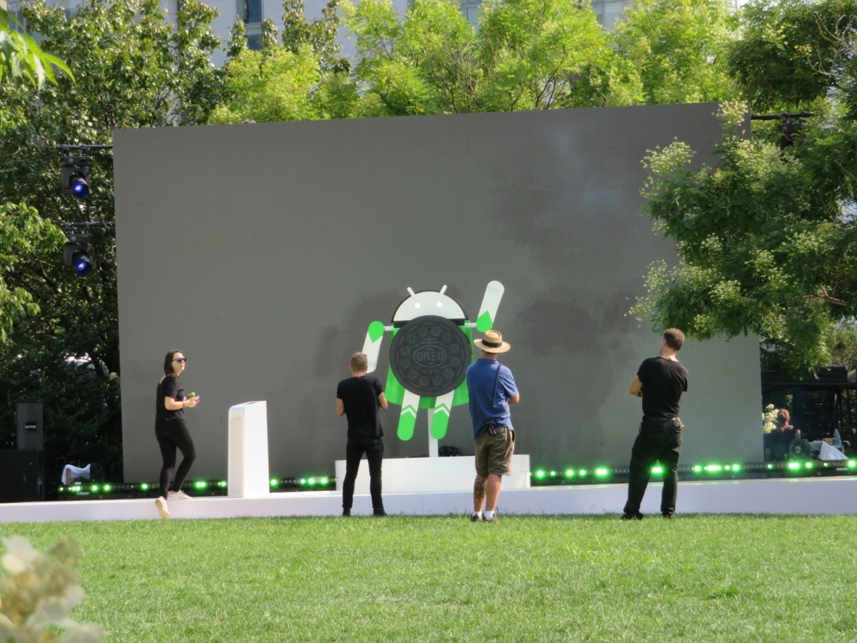 ニューヨークの街中に展示されていたAndroid 8.0 Oreo（イベント後）