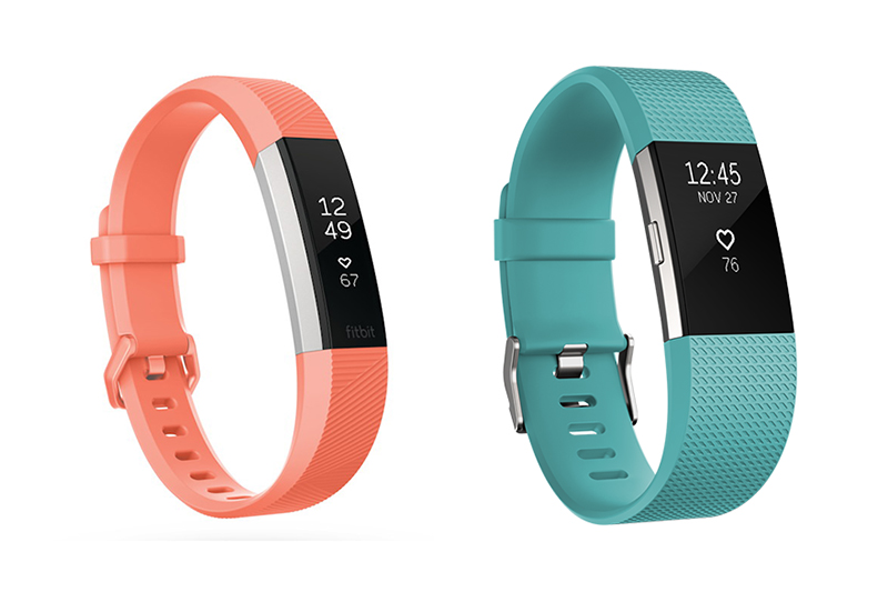 「Fitbit Alta HR」（左）と「Fitbit Charge 2」