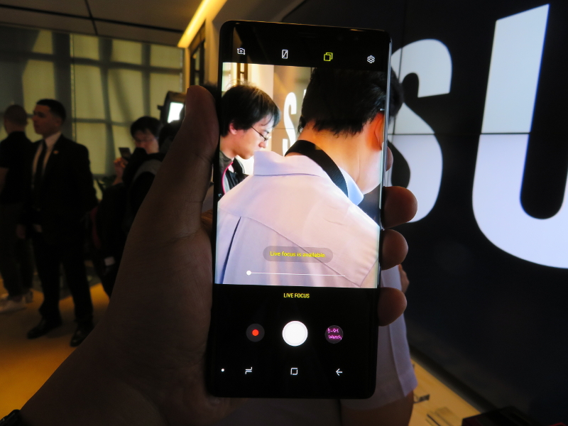 撮影中・撮影後に自在にボケ味を調節できる