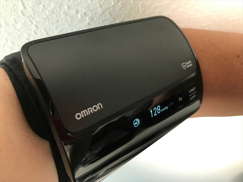 オムロンの「HEM-7600T」