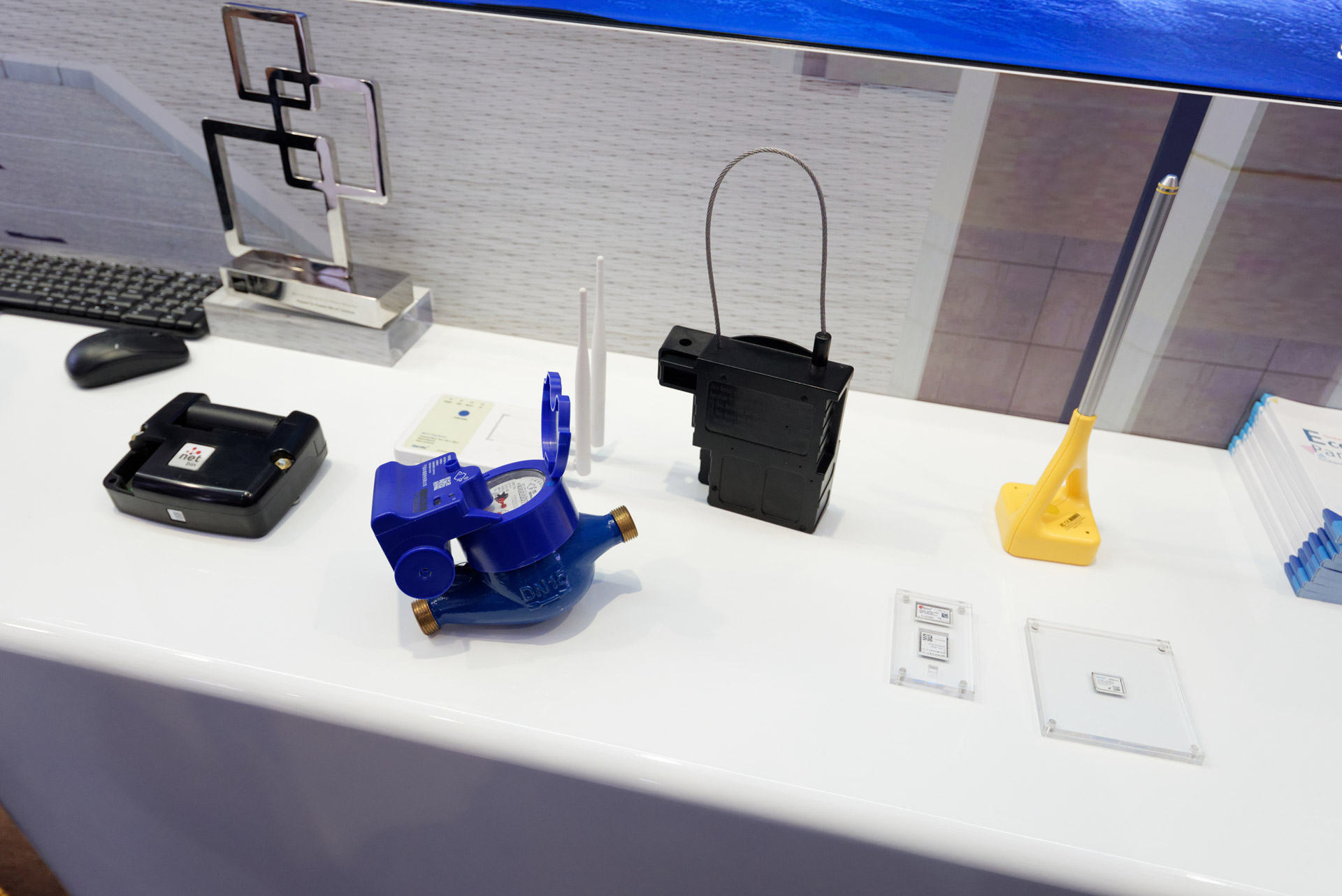 他にNB-IoTを用いたものには水道メーター、土壌センサーなどがある