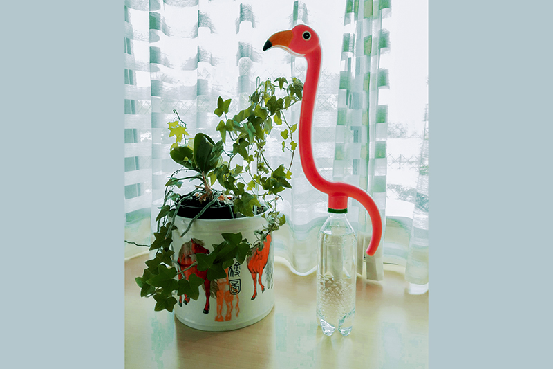 チープだけどエコでオシャレなフラミンゴのスポウト