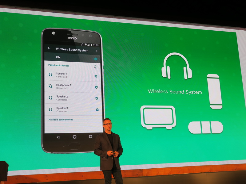 Bluetoothでスピーカーやヘッドホンなどを同時に4台まで接続し、同時に音楽などを再生できる