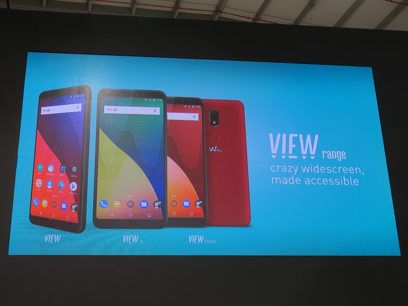 ワイドスクリーンを採用した3モデルをラインナップ