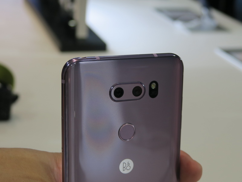 LGエレクトロニクスは「LG V20 Pro」に引き続き、「LG V30」でもデュアルカメラを搭載