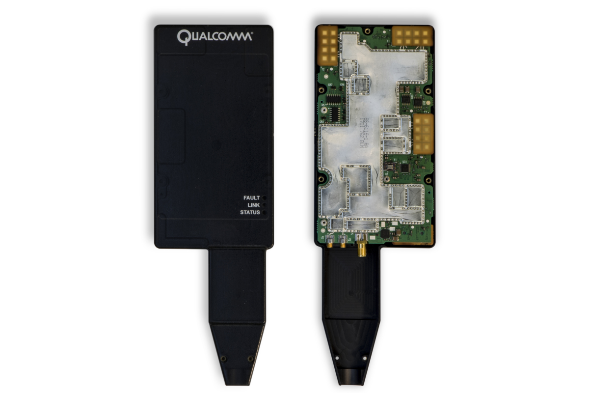 24GHz帯以上のミリ波帯で動作する、スマートフォン型のプロトタイプシステム