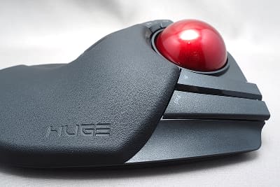 デカァァいッ！ トラックボール「HUGE」 - ケータイ Watch