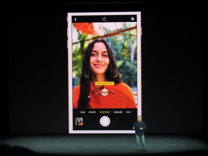 新たに搭載されたPortrait Lightingモードではさまざまな照明の効果を加えることが可能