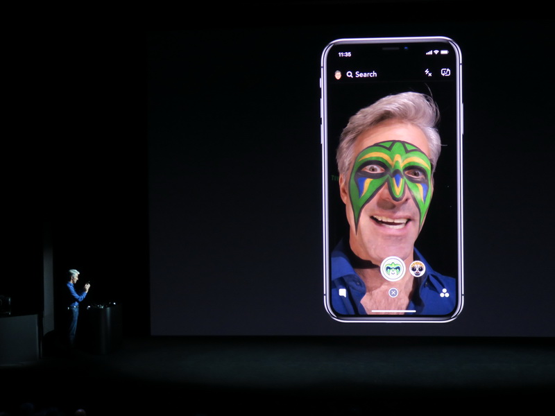 同じように、顔認識で自分の顔にテクスチャーを貼り付けることも可能