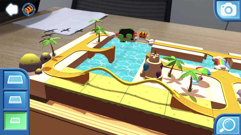 AR対応アプリ「Thomas & Friends Minis」は「きかんしゃトーマス」のキャラクターを部屋の中で走らせることができる