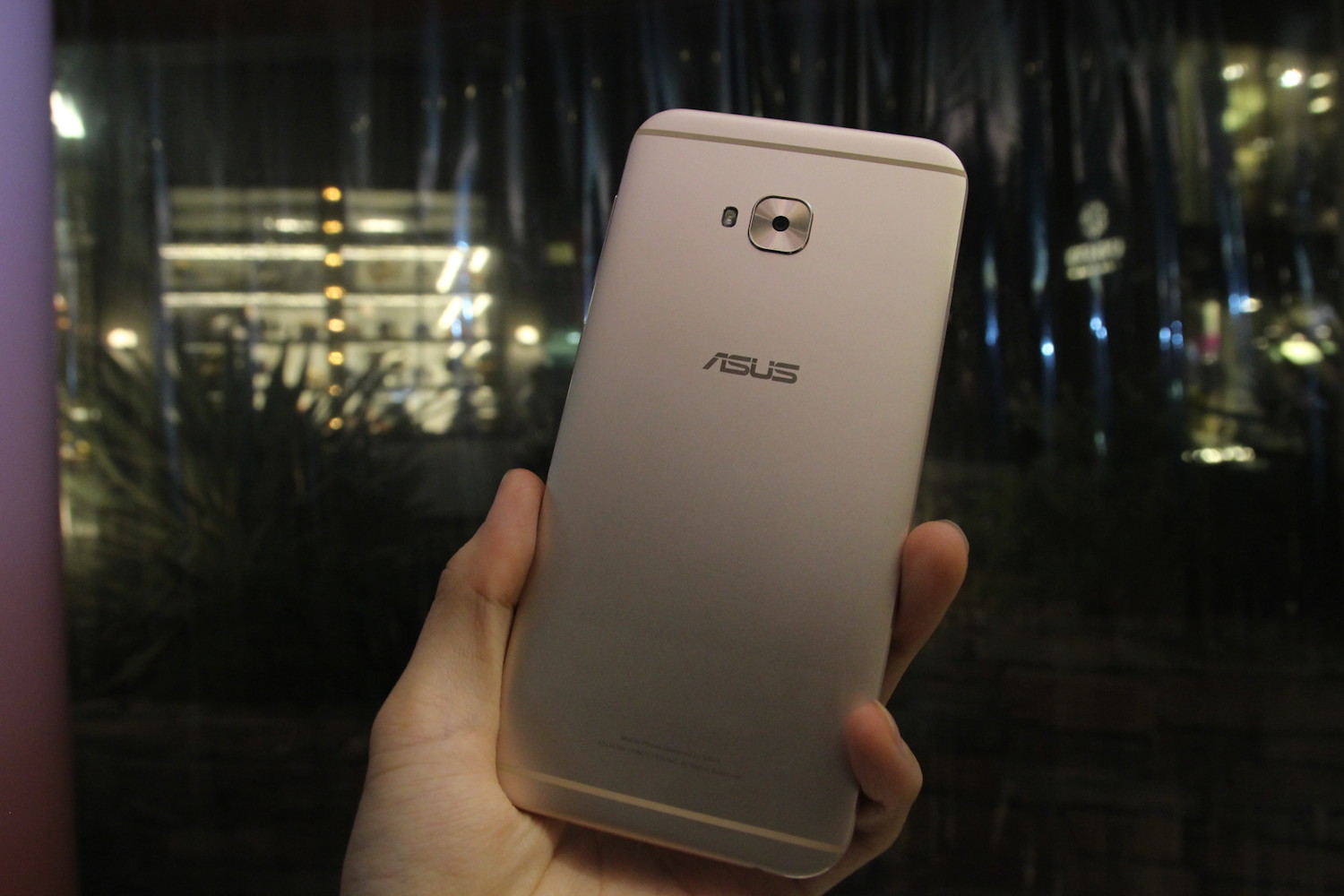 ネイビーブラック