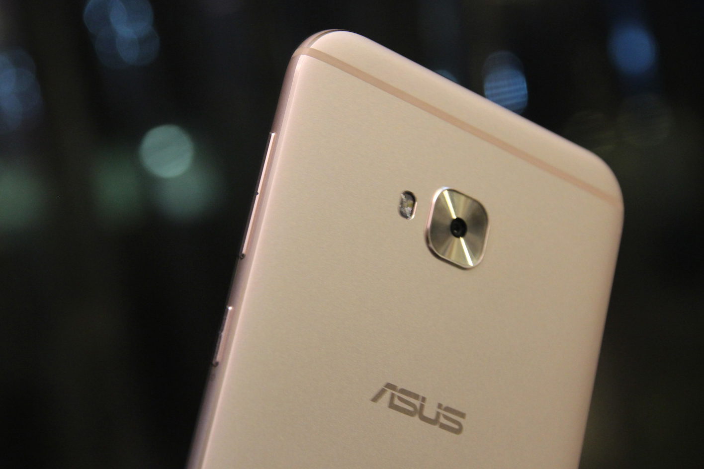 ネイビーブラック