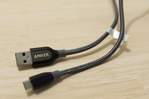 栄養補給もできる、AnkerのUSBケーブル「付属ポーチ」の汎用性