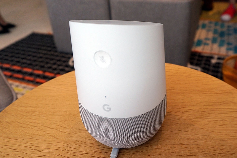 背面にミュートボタン